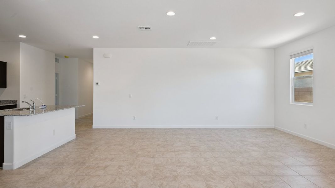 Spacious, unfurnished interior of a new home in Carlton Commons, Casa Grande (Image 16). Spacious, unfurnished interior of a new home in Carlton Commons, Casa Grande (Image 16).