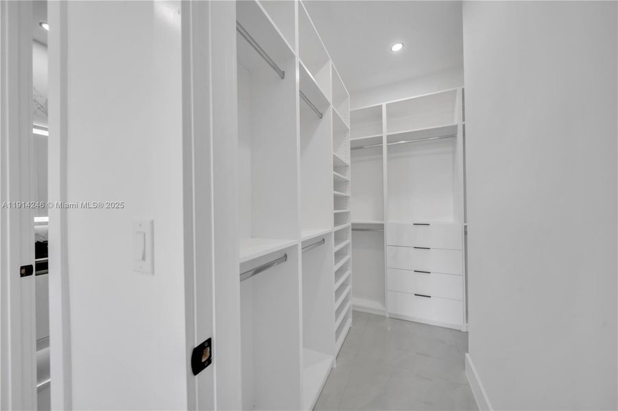 Spacious, unfurnished interior of a new home in , Lehigh Acres (Image 19). Spacious, unfurnished interior of a new home in , Lehigh Acres (Image 19).