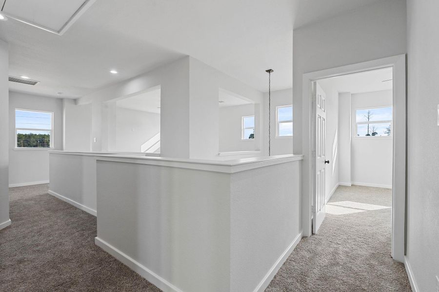 Spacious, unfurnished interior of a new home in , Conroe (Image 35).