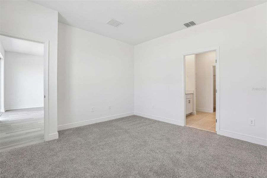 Spacious, unfurnished interior of a new home in Cyrene at Minneola - Villas, Minneola (Image 19).