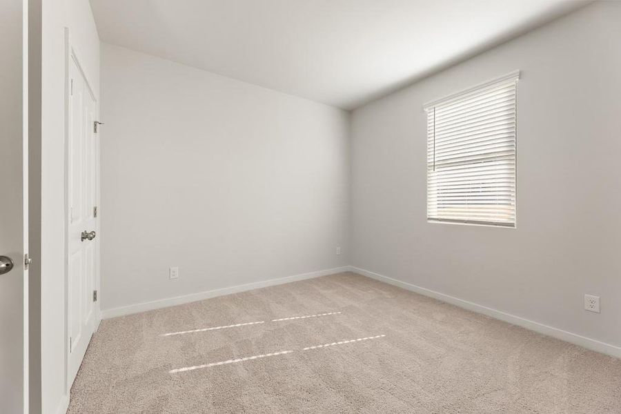 Spacious, unfurnished interior of a new home in Parkview Estates, South Fulton (Image 10).
