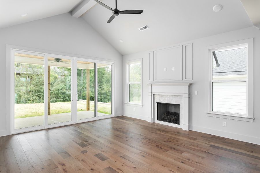 Representative unfurnished interior of a home built from the The Redwood Basement by Greentech Homes LLC in Timberlee, Ooltewah (Image 6).