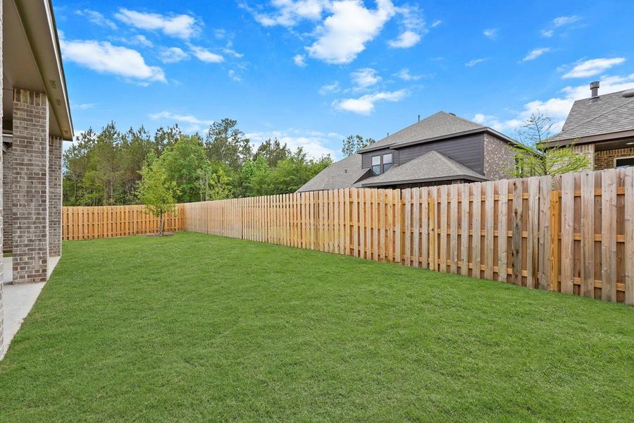 Exterior details and patio area of a home in COLTON, Todd Mission (Image 2).