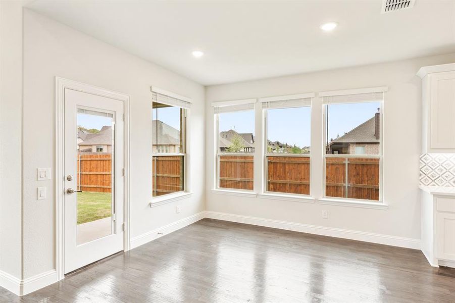 Spacious, unfurnished interior of a new home in Triple Diamond Ranch, Mansfield (Image 34).