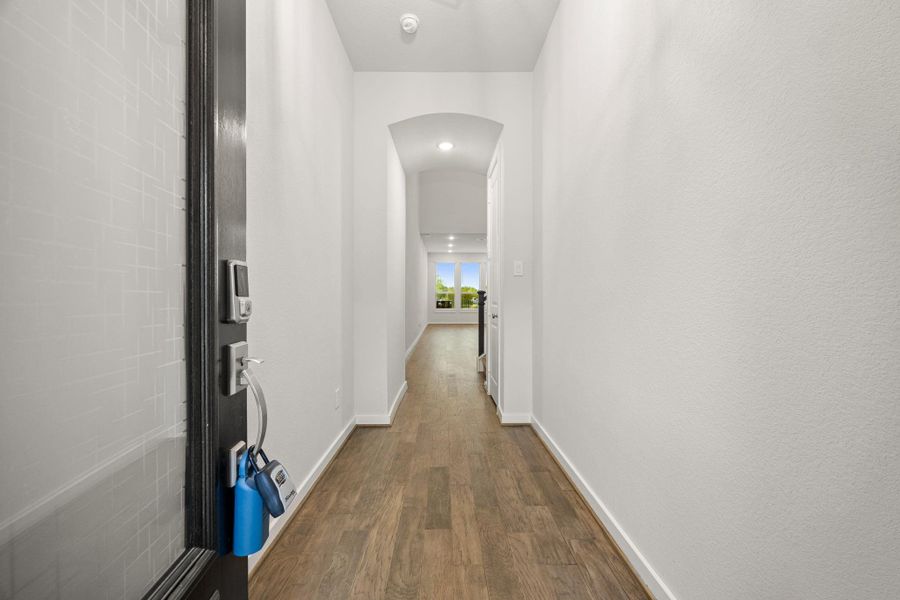 Spacious, unfurnished interior of a new home in , Fulshear (Image 28). Spacious, unfurnished interior of a new home in , Fulshear (Image 28).