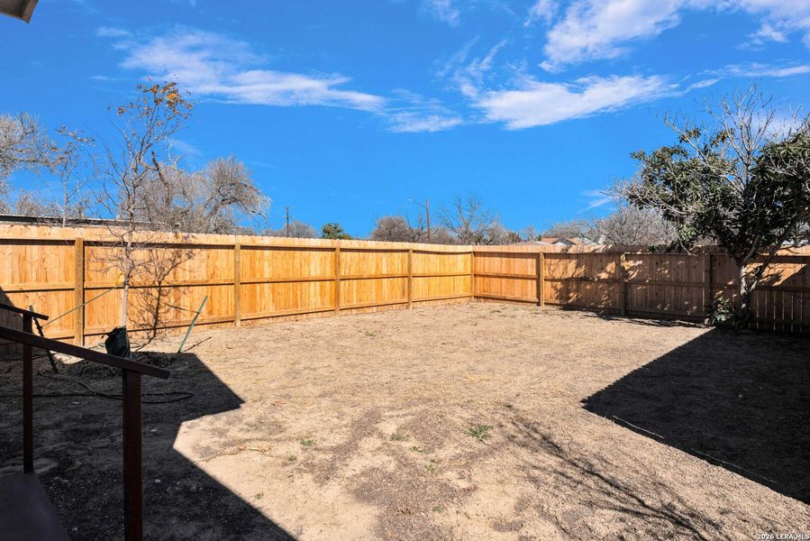 Exterior details and patio area of a home in , San Antonio (Image 17).