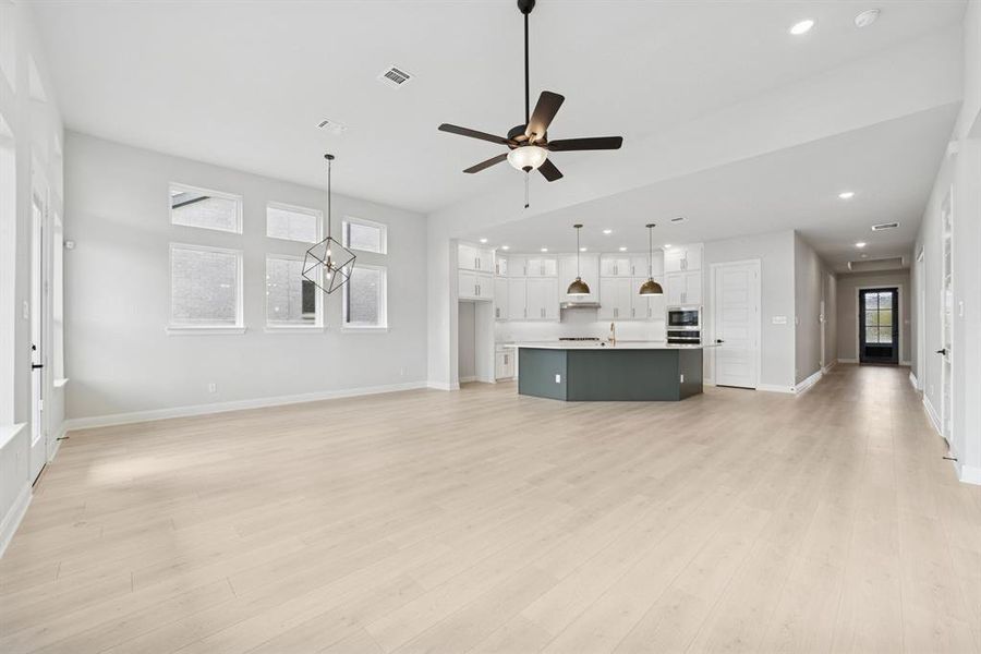 Spacious, unfurnished interior of a new home in Painted Tree - Classic Series, McKinney (Image 22). Spacious, unfurnished interior of a new home in Painted Tree - Classic Series, McKinney (Image 22).