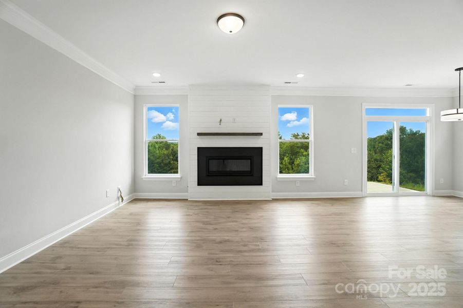 Spacious, unfurnished interior of a new home in Summerlin, Mooresville (Image 30).