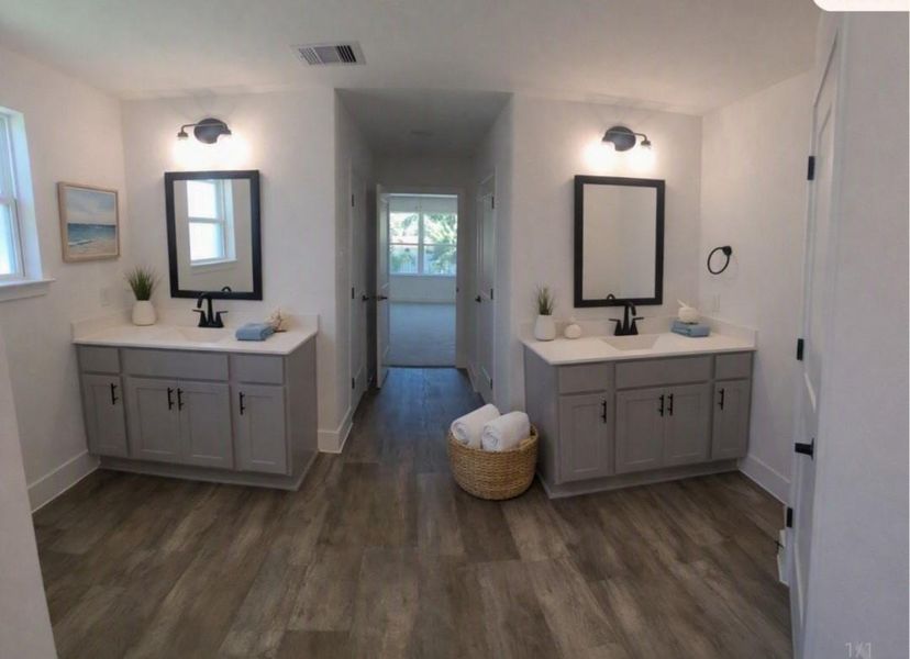 Dual Sinks in primary bath along with two large closets Dual Sinks in primary bath along with two large closets