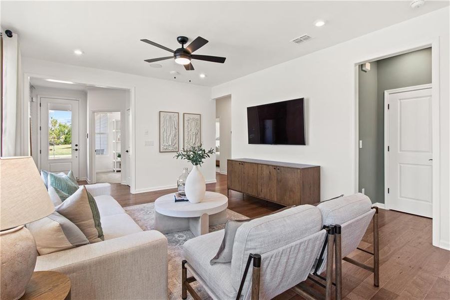 Furnished interior view inside a new home in Del Webb at Lake Oconee, Greensboro (Image 13).