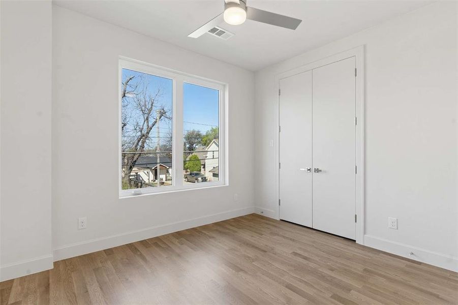 Spacious, unfurnished interior of a new home in , Dallas (Image 25).