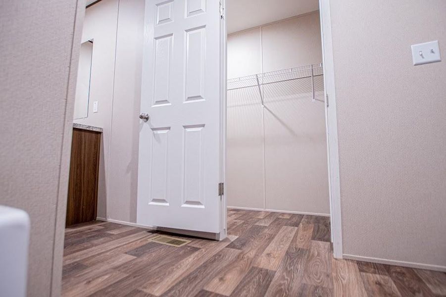 Spacious, unfurnished interior of a new home in , Carrollton (Image 39).