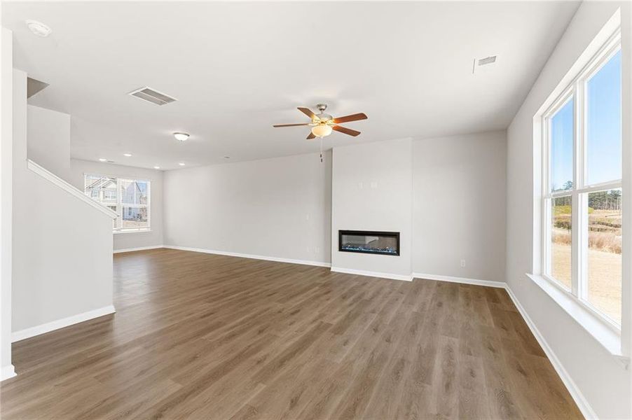 Spacious, unfurnished interior of a new home in Highland Park, Stonecrest (Image 10).