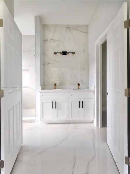 Furnished interior view inside a new home in , Fort Lauderdale (Image 10).