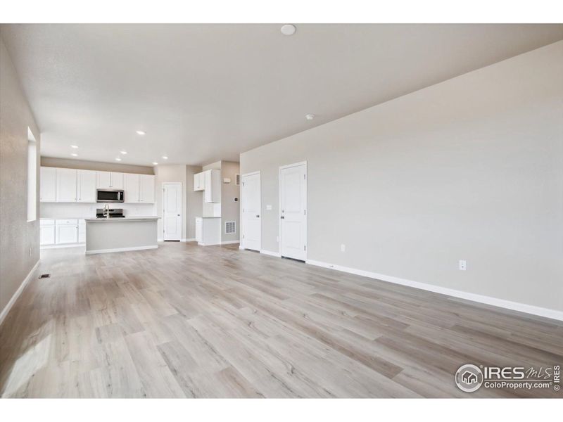 Spacious, unfurnished interior of a new home in The Overlook at Johnstown Farms, Johnstown (Image 10).