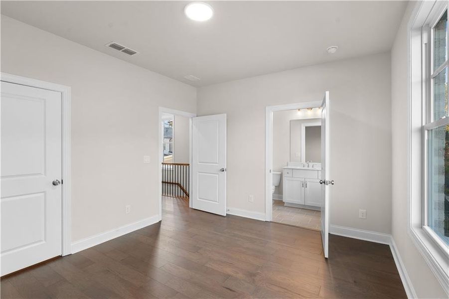 Spacious, unfurnished interior of a new home in , Johns Creek (Image 21).