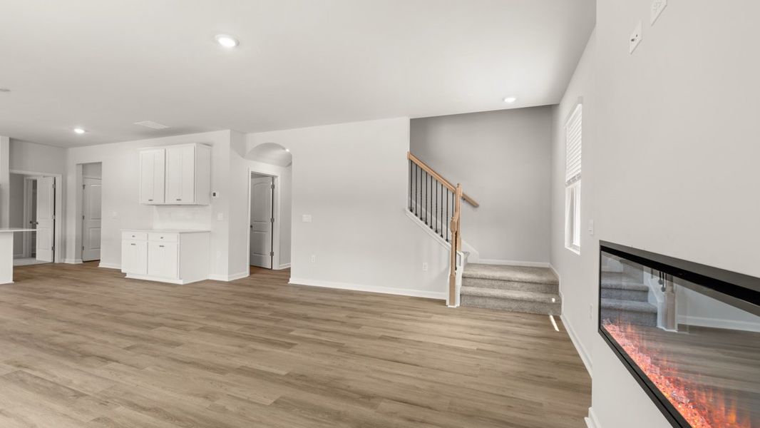 Representative unfurnished interior of a home built from the Mansfield by D.R. Horton in Grandview at Lanier, Dawsonville (Image 18).