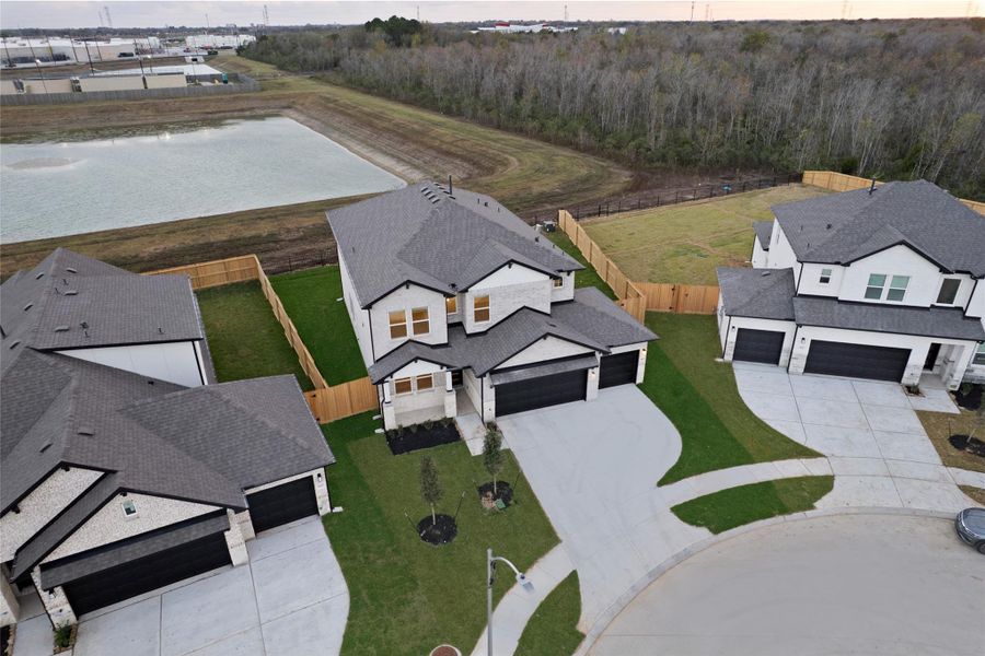 Lots of privacy. End of Cul De Sac! Lots of privacy. End of Cul De Sac!