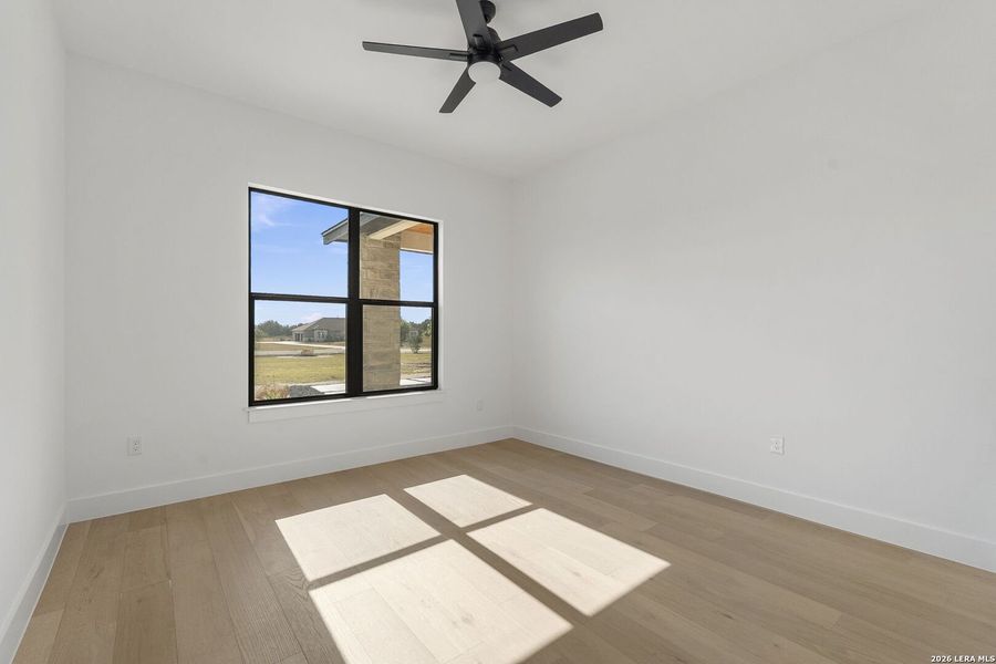 Spacious, unfurnished interior of a new home in , Bandera (Image 22).