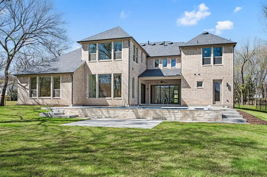 Image 37 of a home in . Image 37 of a home in .