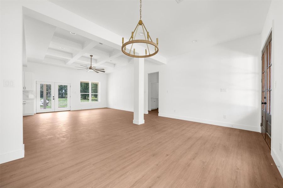 Spacious, unfurnished interior of a new home in , Hempstead (Image 28).
