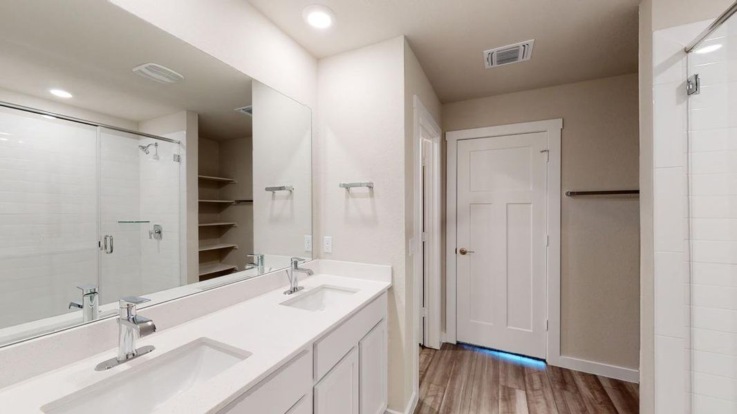 Furnished interior view inside a new home in Yowell Ranch, Killeen (Image 5). Furnished interior view inside a new home in Yowell Ranch, Killeen (Image 5).