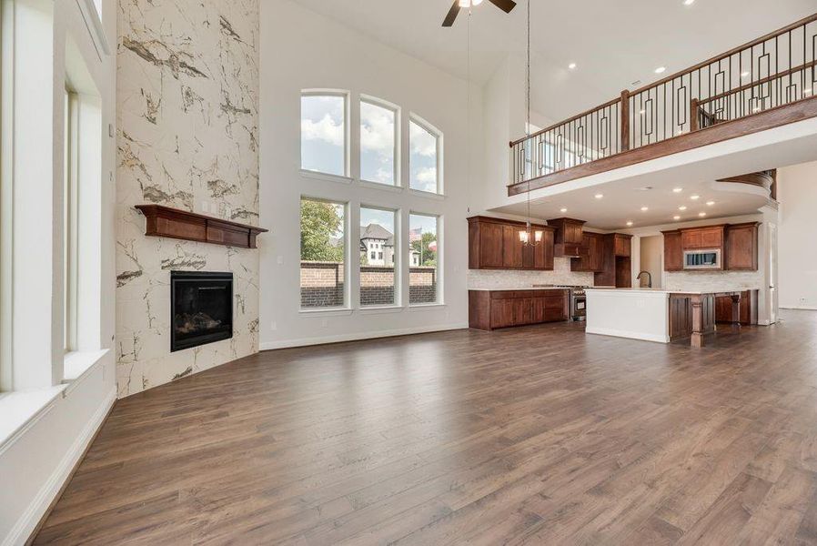 Spacious, unfurnished interior of a new home in Heritage Ridge Estates, Plano (Image 21).
