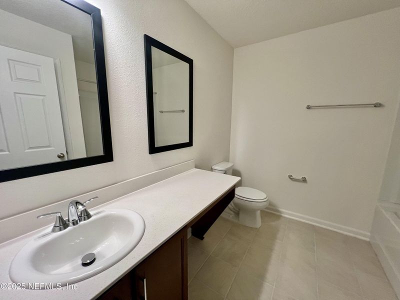 Furnished interior view inside a new home in , Jacksonville (Image 7).