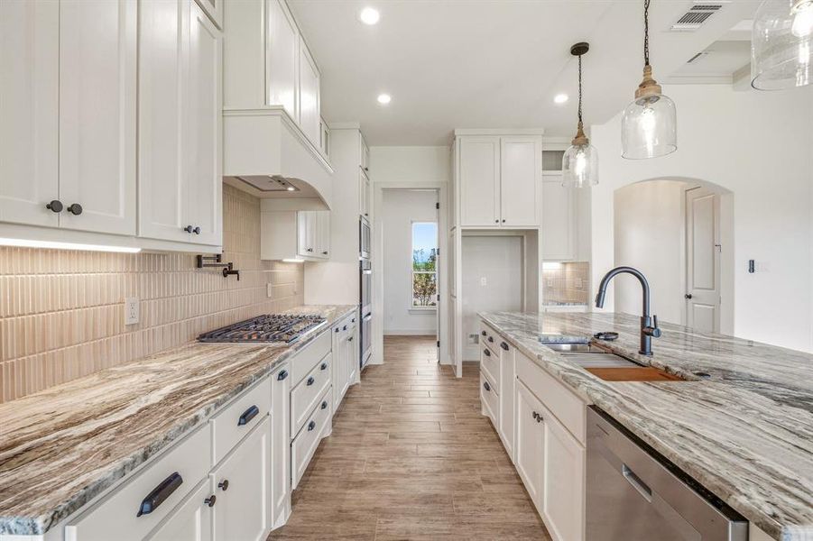 Furnished interior view inside a new home in , Glen Rose (Image 7).