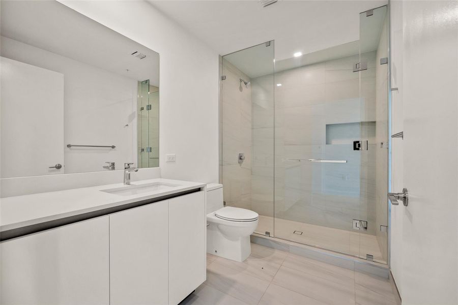 Ensuite Bathroom #3
