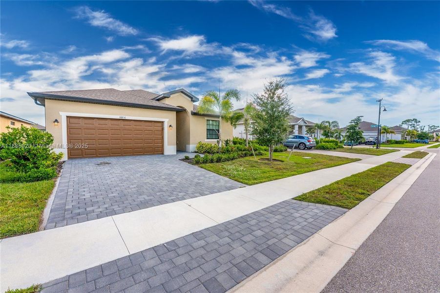 Image 28 of a home in .