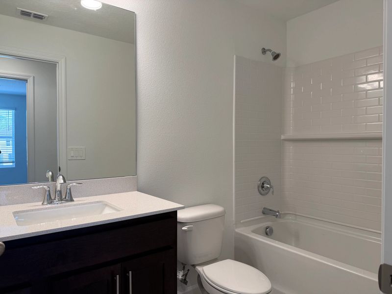 Elegant bathroom 2 with tub and shower combo