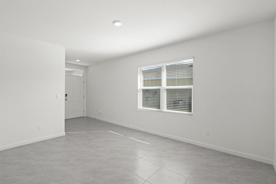 Spacious, unfurnished interior of a new home in Central Park 40s, Port St. Lucie (Image 27).
