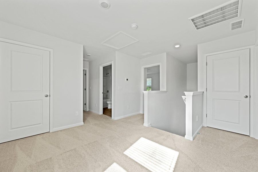 Spacious, unfurnished interior of a new home in Hillcrest, Ravenel (Image 16). Spacious, unfurnished interior of a new home in Hillcrest, Ravenel (Image 16).