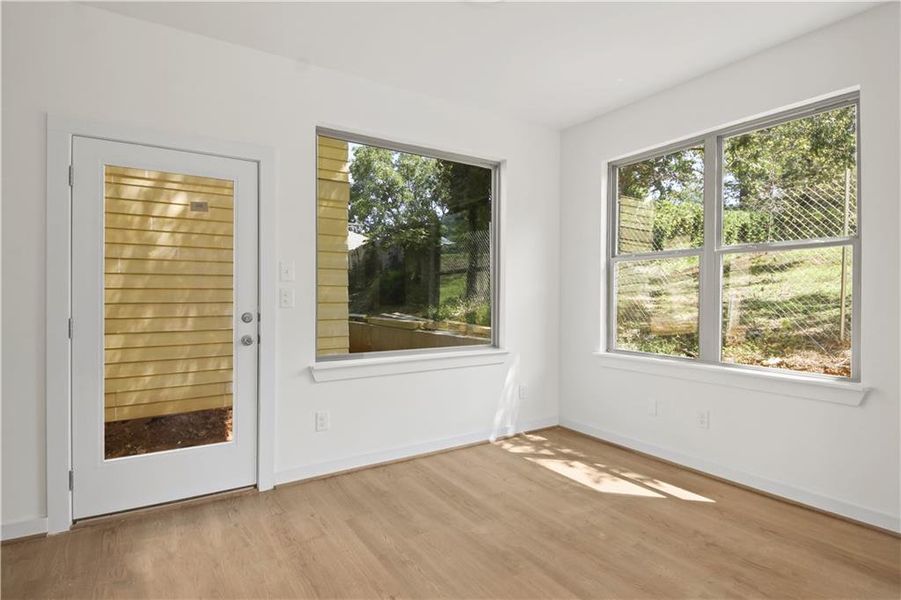 Spacious, unfurnished interior of a new home in , Atlanta (Image 13).