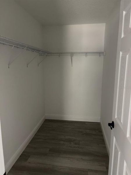 Spacious, unfurnished interior of a new home in , Citrus Springs (Image 28).