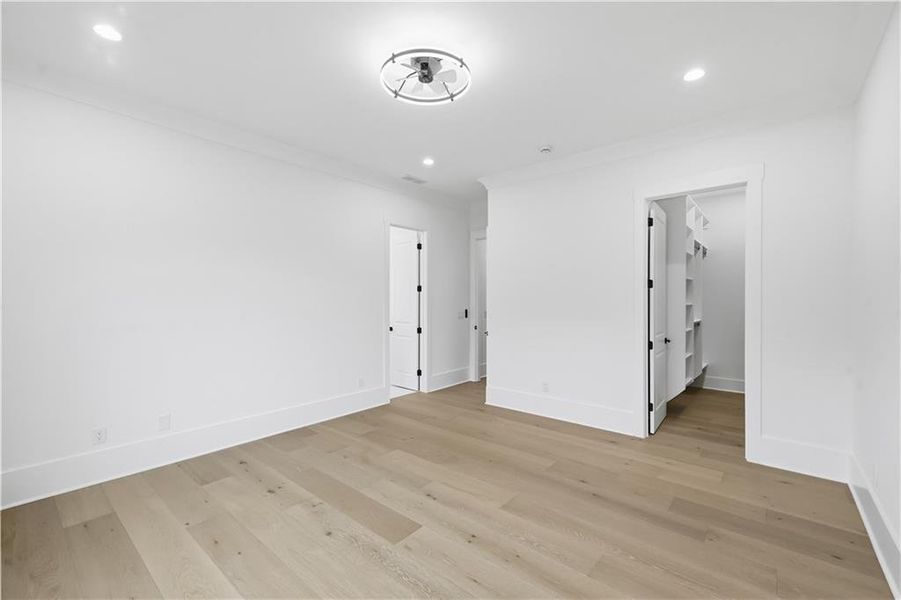 Spacious, unfurnished interior of a new home in , Monroe (Image 69).
