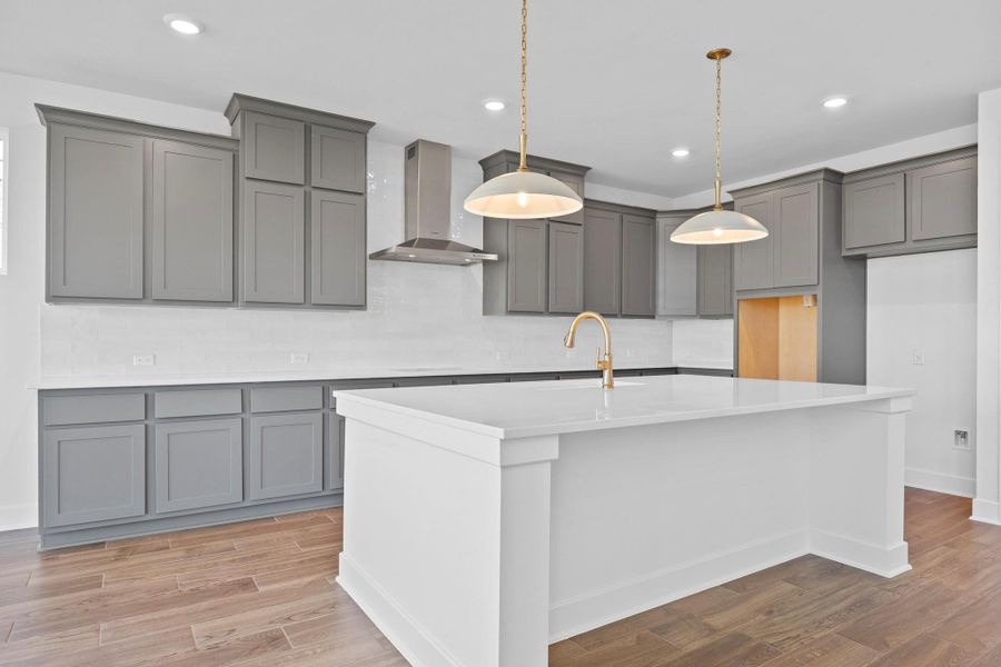 Representative image. Features, specifications, selections and colors may vary. Representative image. Features, specifications, selections and colors may vary.