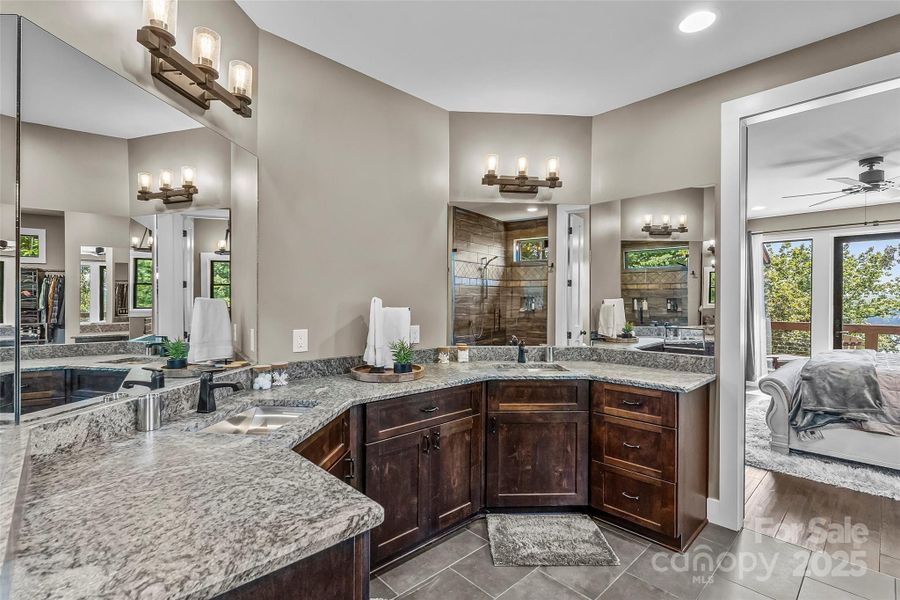 Furnished interior view inside a new home in , Marion (Image 12).