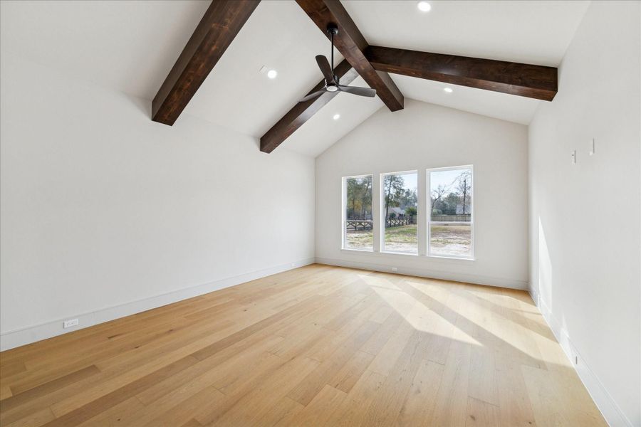 Spacious, unfurnished interior of a new home in , Porter (Image 36).