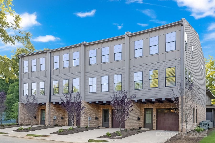 Image 41 of a home in .