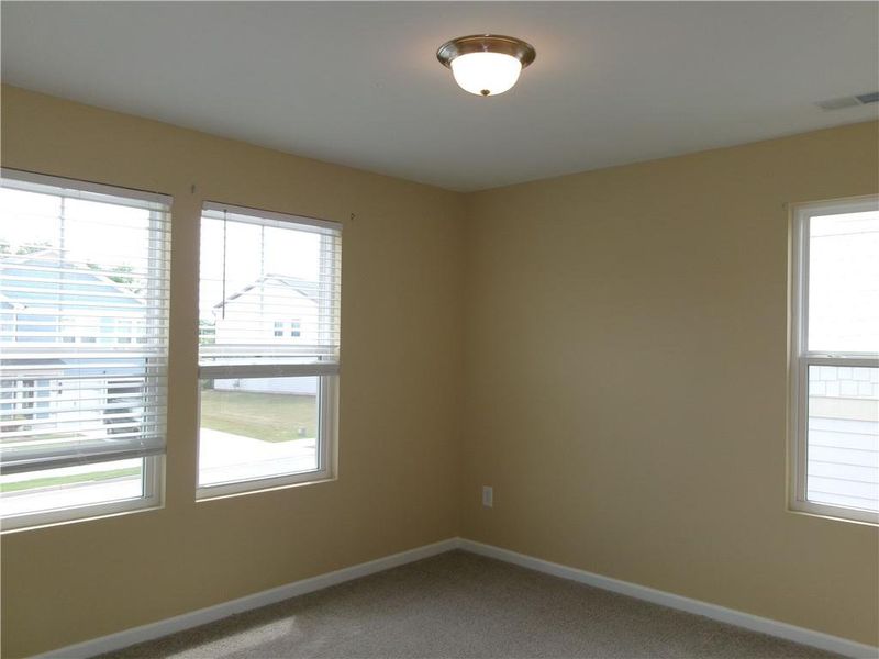 Spacious, unfurnished interior of a new home in Alder Park, Conyers (Image 15).