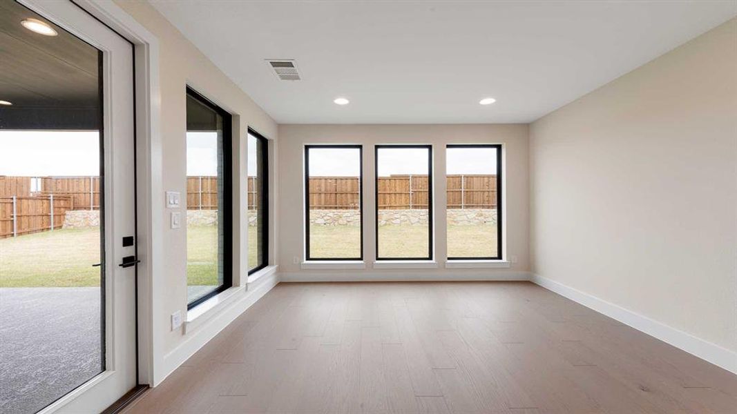 Spacious, unfurnished interior of a new home in Terraces, Rockwall (Image 15).