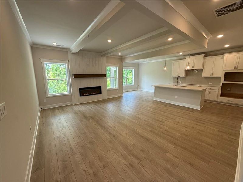 Spacious, unfurnished interior of a new home in Ponderosa Farms Estates, Gainesville (Image 27).