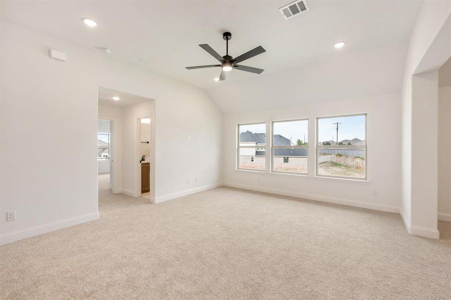 Spacious, unfurnished interior of a new home in Painted Tree Woodland District 50, McKinney (Image 34). Spacious, unfurnished interior of a new home in Painted Tree Woodland District 50, McKinney (Image 34).