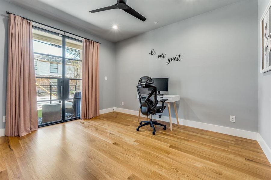 Furnished interior view inside a new home in , Dallas (Image 6).
