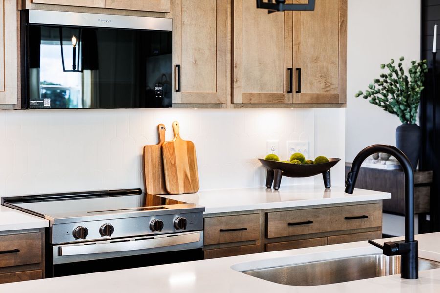 Representative interior finishes for a home built from the Allegheny by Mattamy Homes in Clarabella, Fuquay Varina (Image 16).