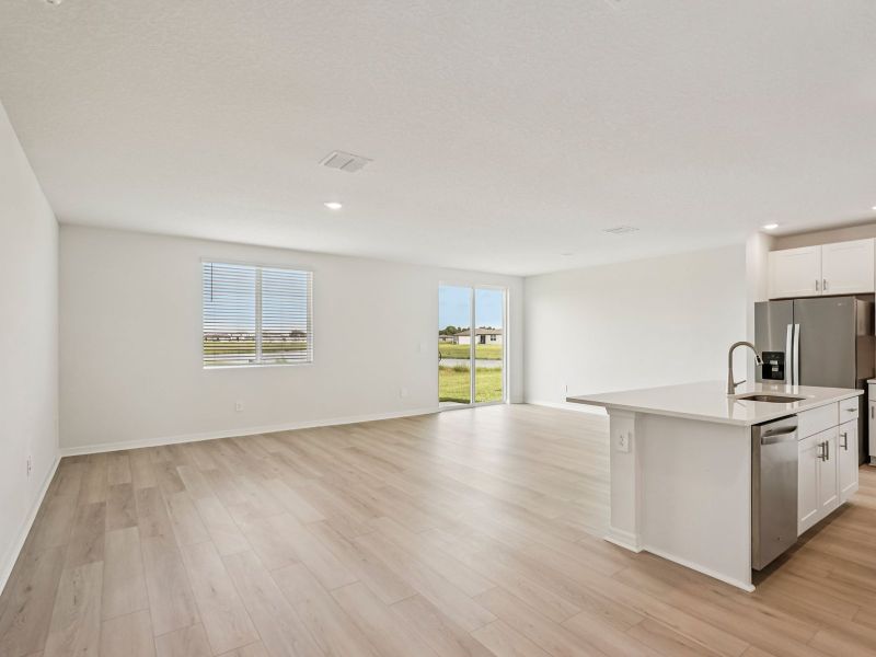 Spacious, unfurnished interior of a new home in Magnolia Bay - Classic Series, Nokomis (Image 7).