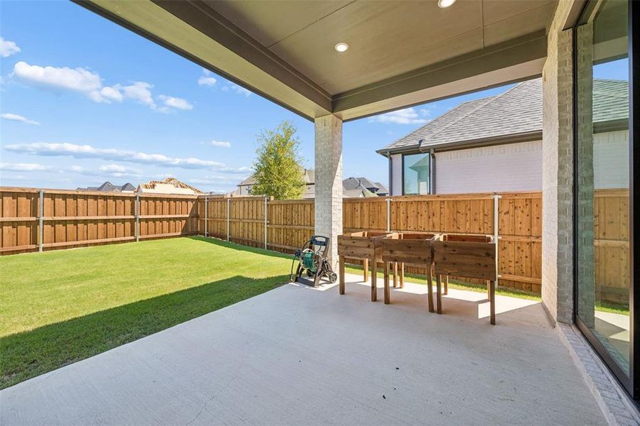 Exterior details and patio area of a home in Mosaic, Celina (Image 3).