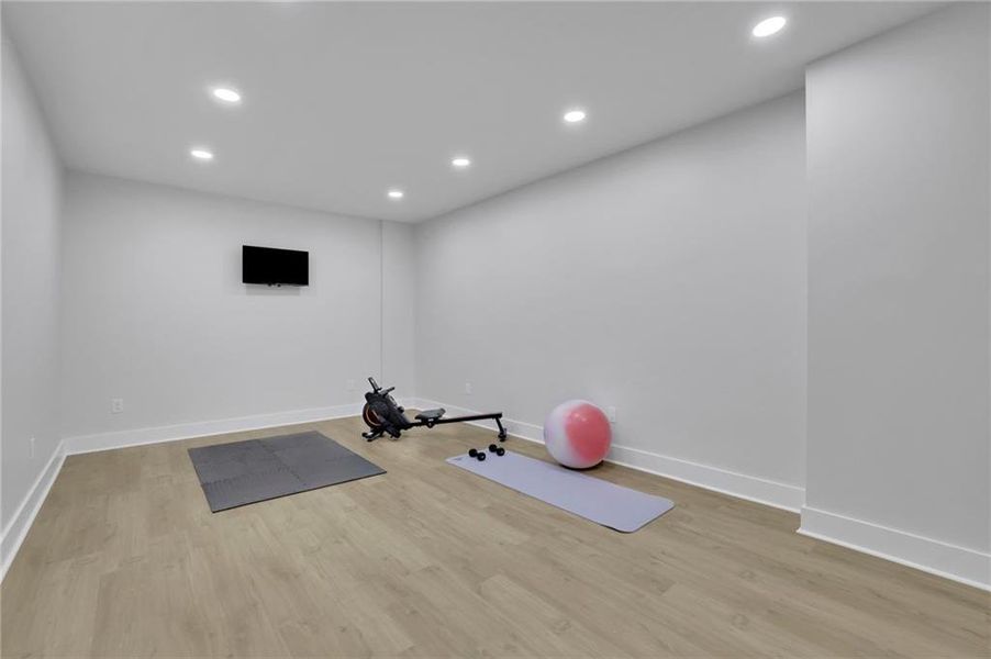 Spacious, unfurnished interior of a new home in , Monroe (Image 25).